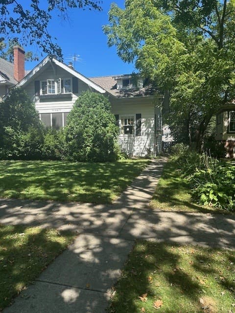 526 Linden Front