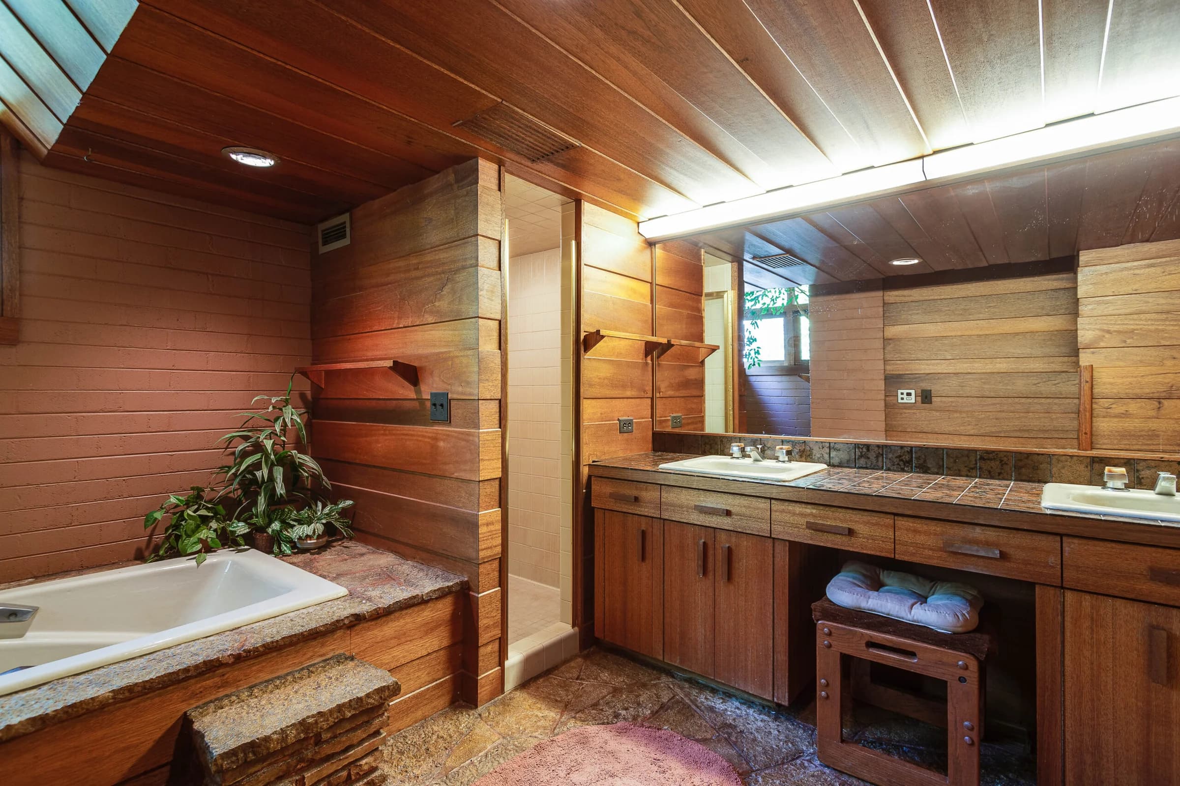 Frank Lloyd Wright Home on 3 Acres, photo 34