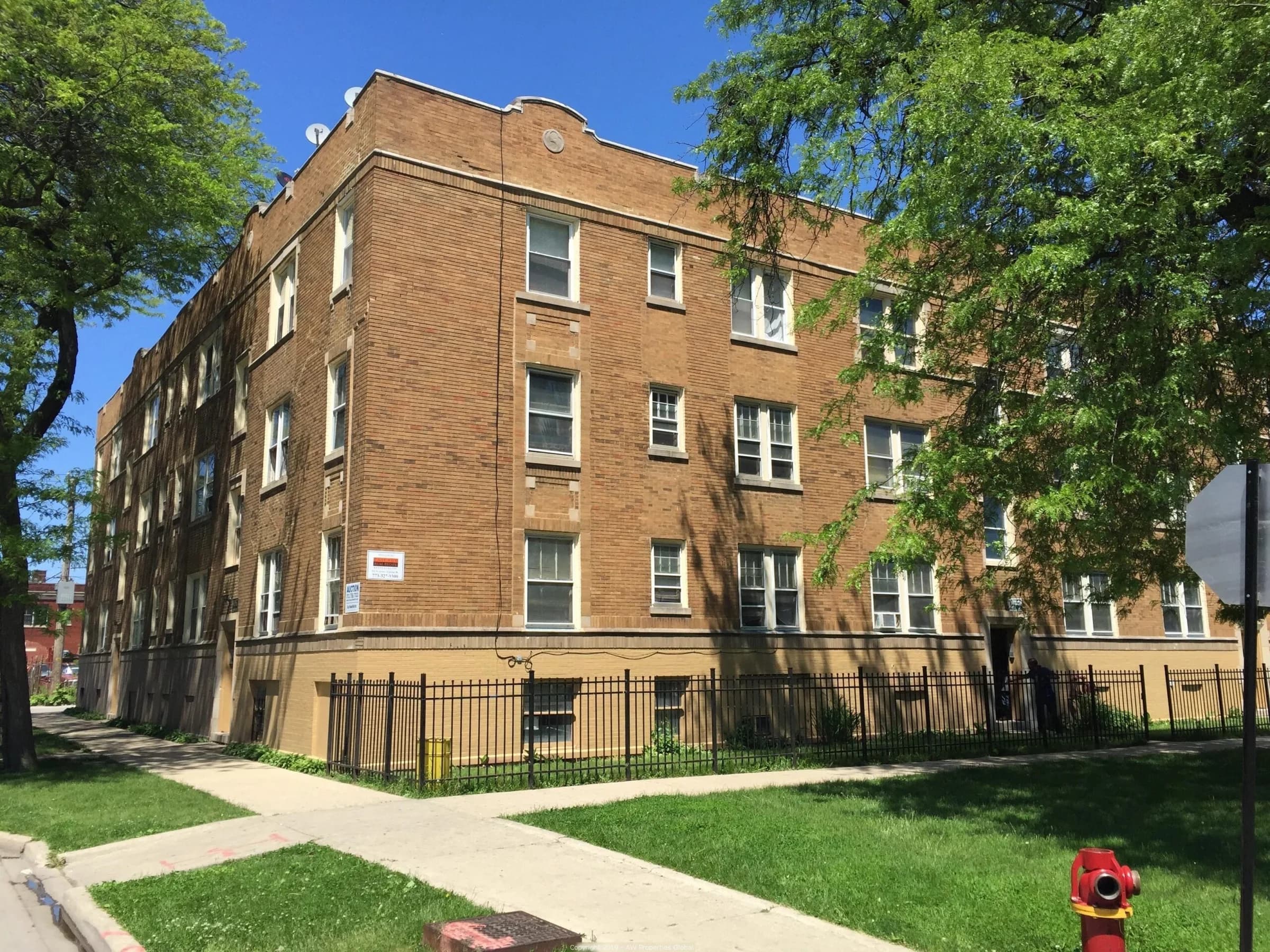 Bank-Owned 24 Unit Multi-Family Building: 4658-62 West Maypole, Chicago, photo 25