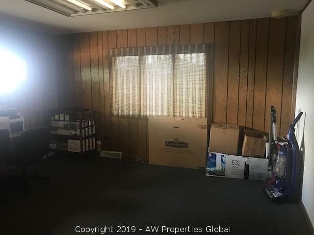 Approximately 1,800 SF Office Building in Elgin, photo 6