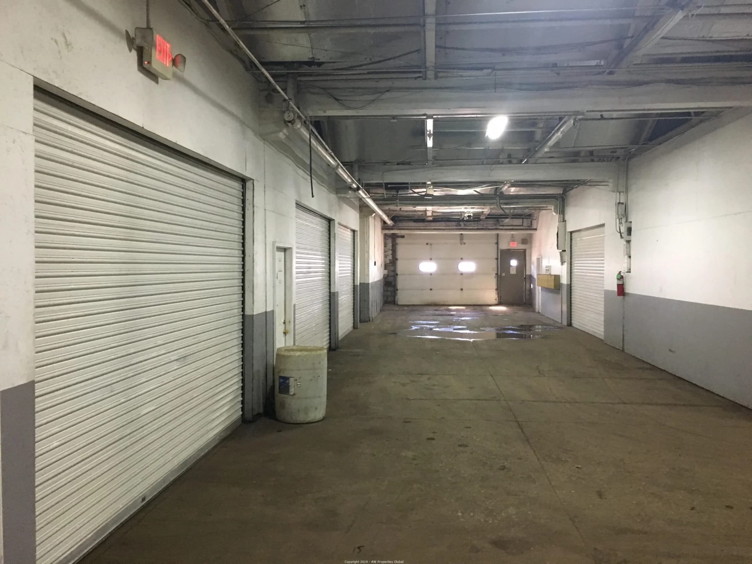 Nearly 200,000 SF Rockford Industrial Building, photo 6