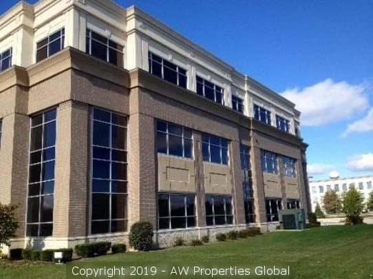 Bank-Owned Pine Meadows Office Campus – 10 Class A Commercial Office Condo Units: 900 Technology Way, Libertyville, photo 1