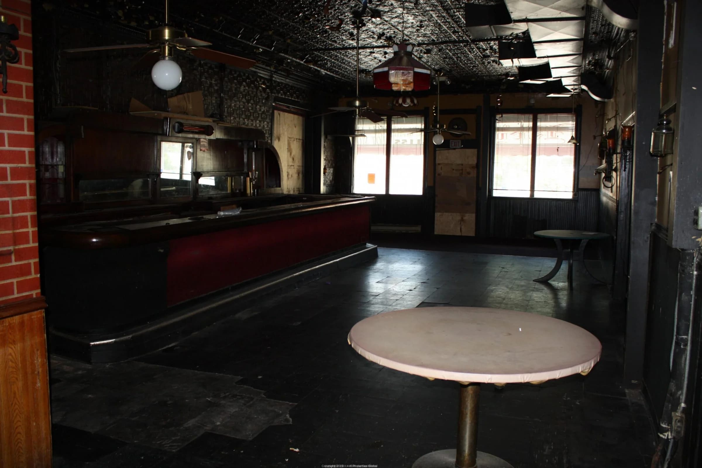Bank-Owned Mixed Use: 20 West Jackson Street, Joliet, photo 2