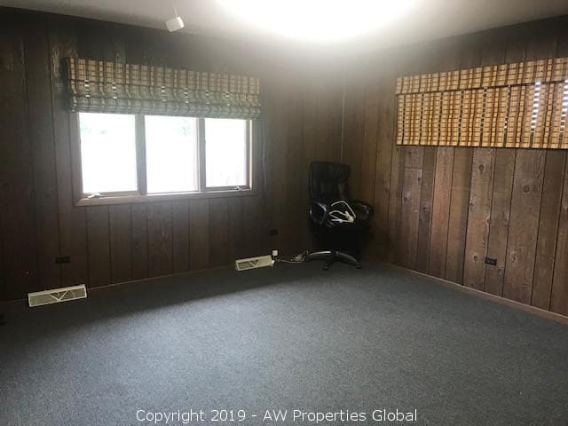 Approximately 1,800 SF Office Building in Elgin, photo 5