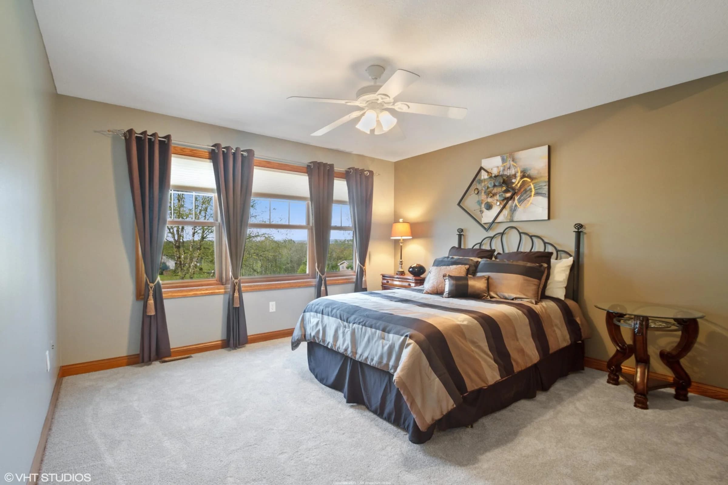 Luxurious Home with Stunning Views of the Apple Canyon Lake Golf Course and Rare, Transferable Dock Slip, photo 17