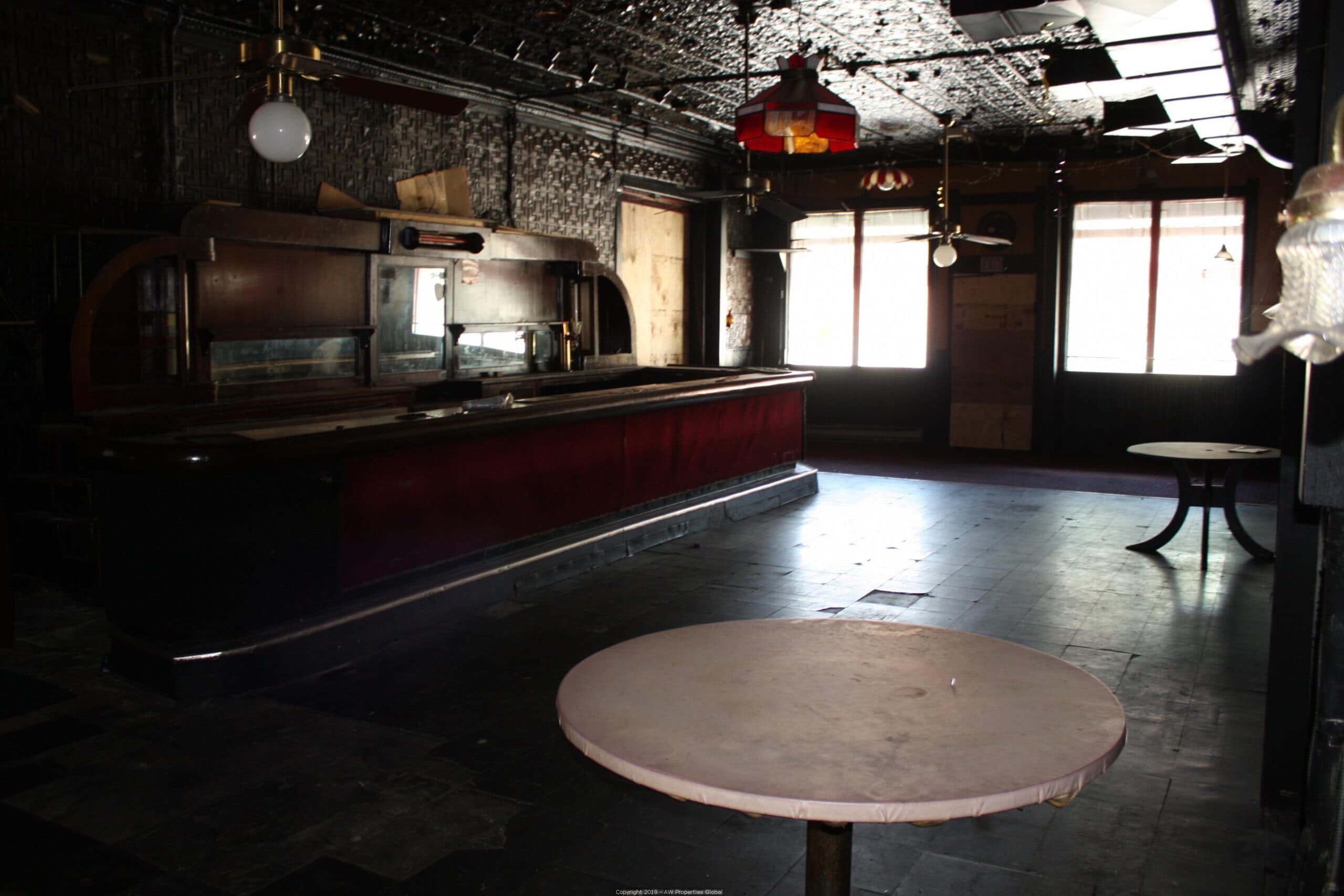 Bank-Owned Mixed Use: 20 West Jackson Street, Joliet, photo 4