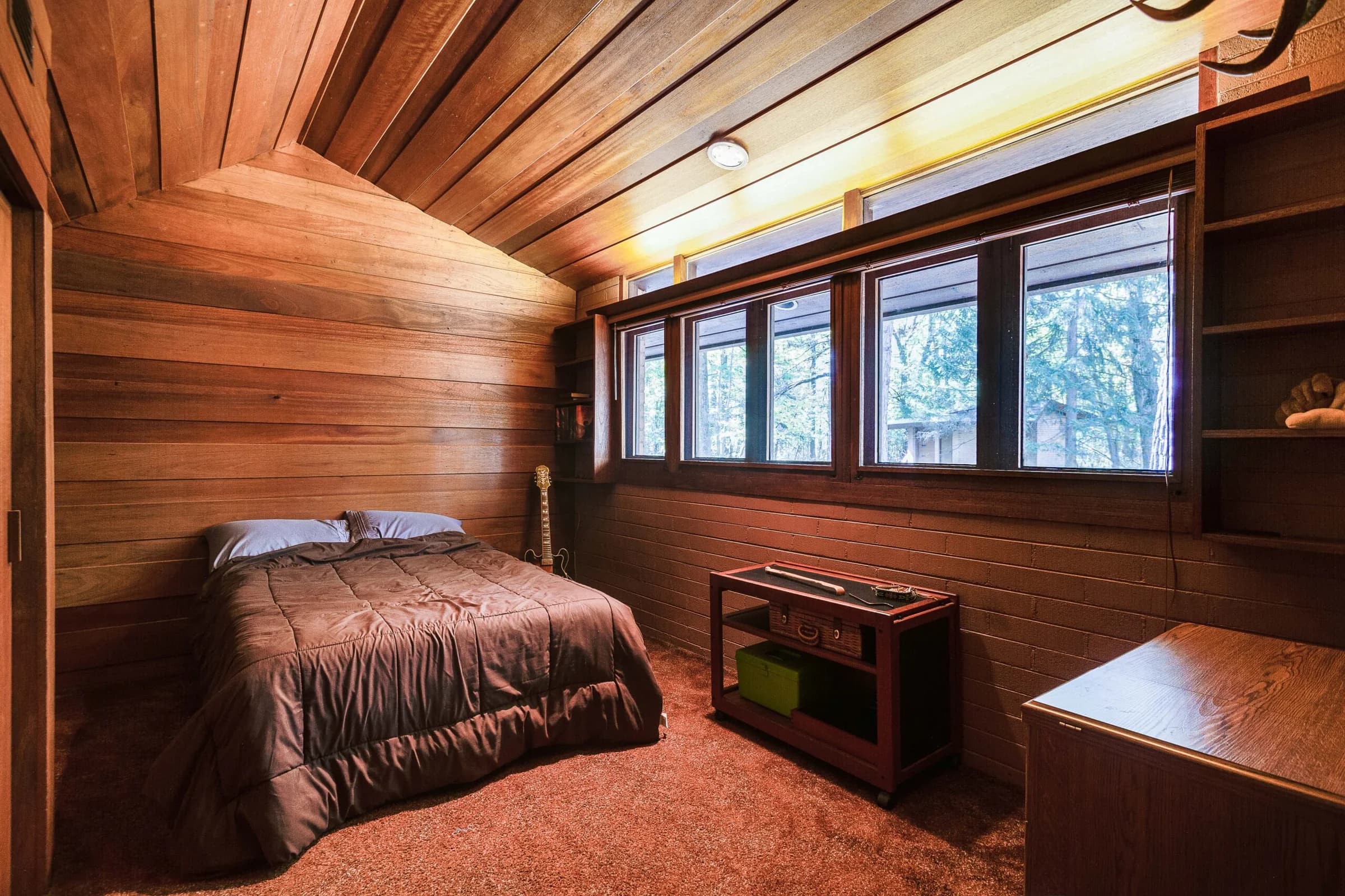 Frank Lloyd Wright Home on 3 Acres, photo 40