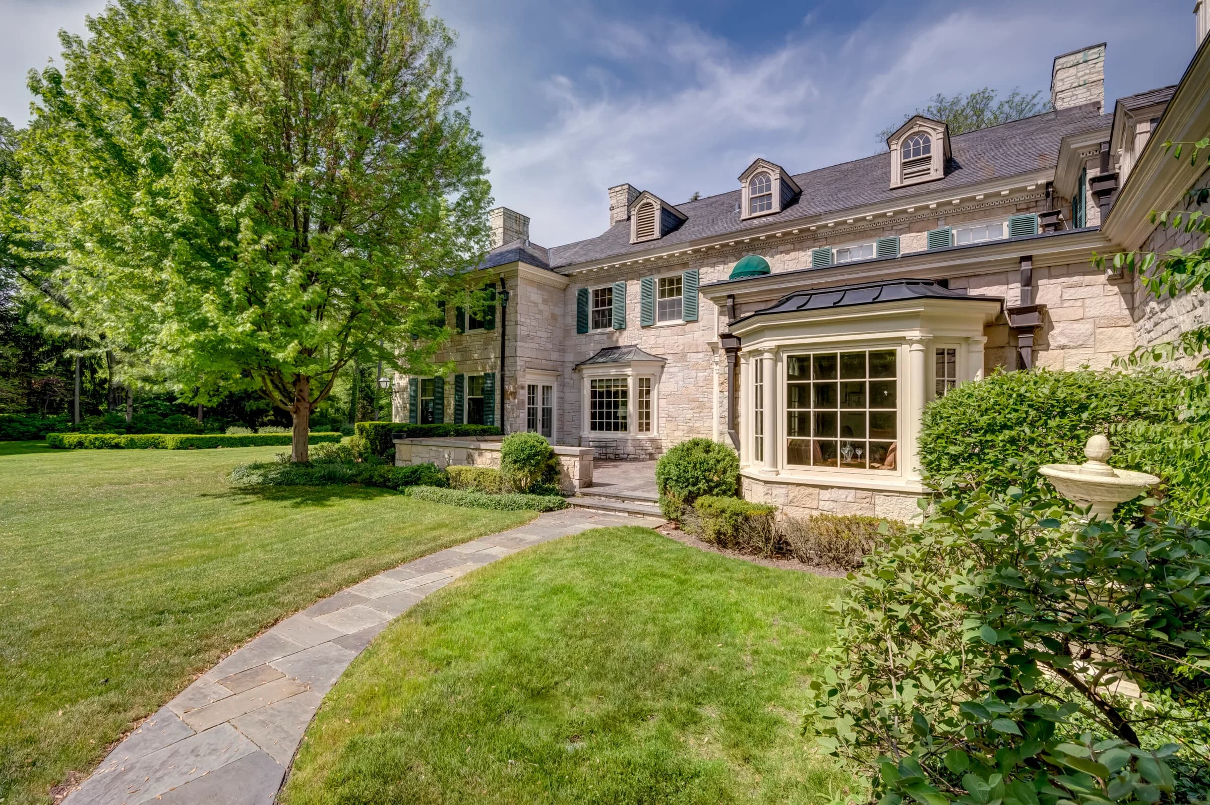 Woodley Road Estate in Winnetka, photo 45