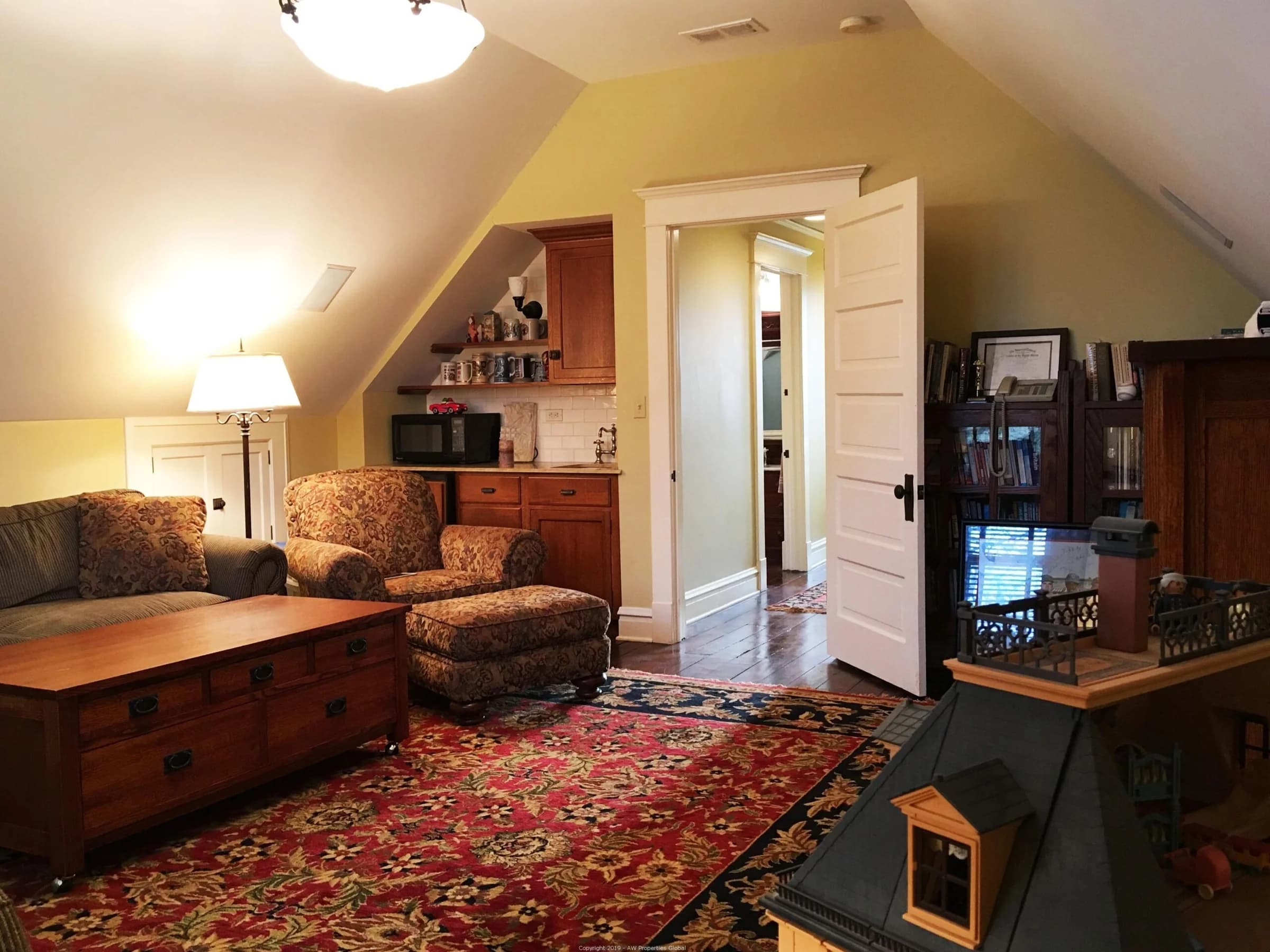 Completely Renovated Glencoe Victorian with In-Ground Heated Pool, photo 44