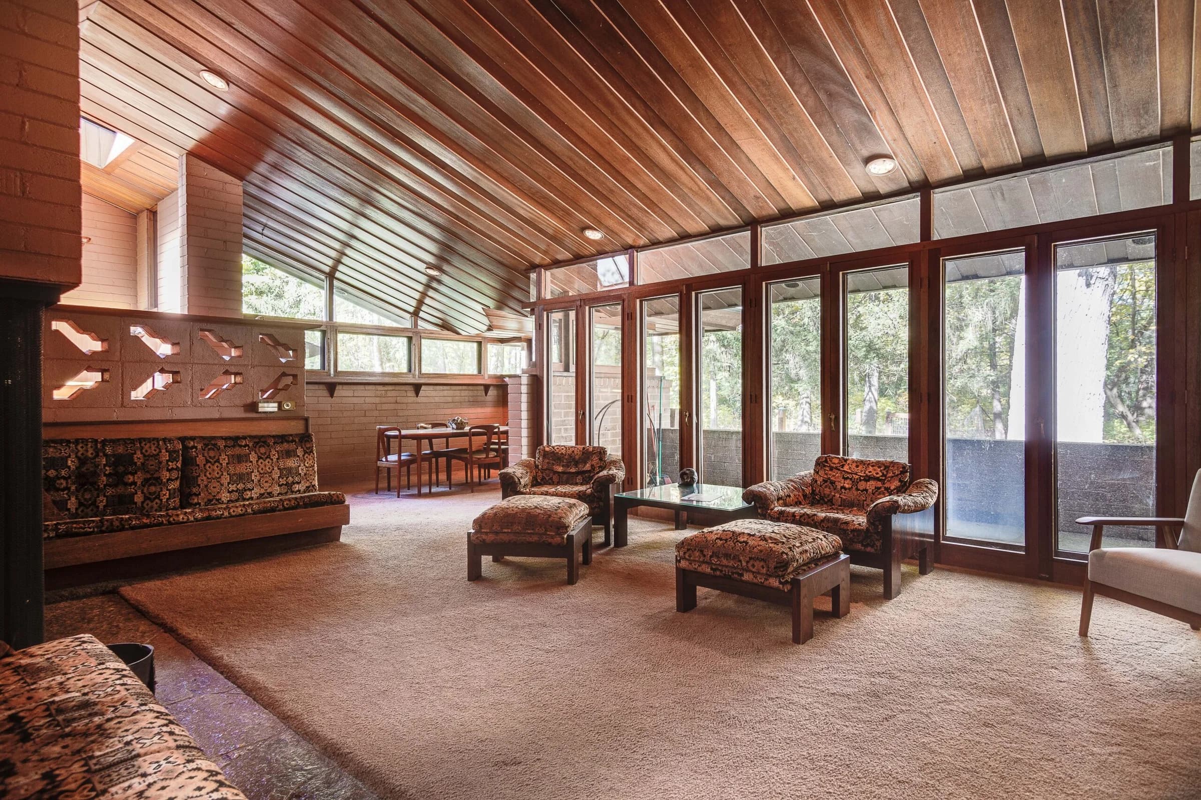 Frank Lloyd Wright Home on 3 Acres, photo 12
