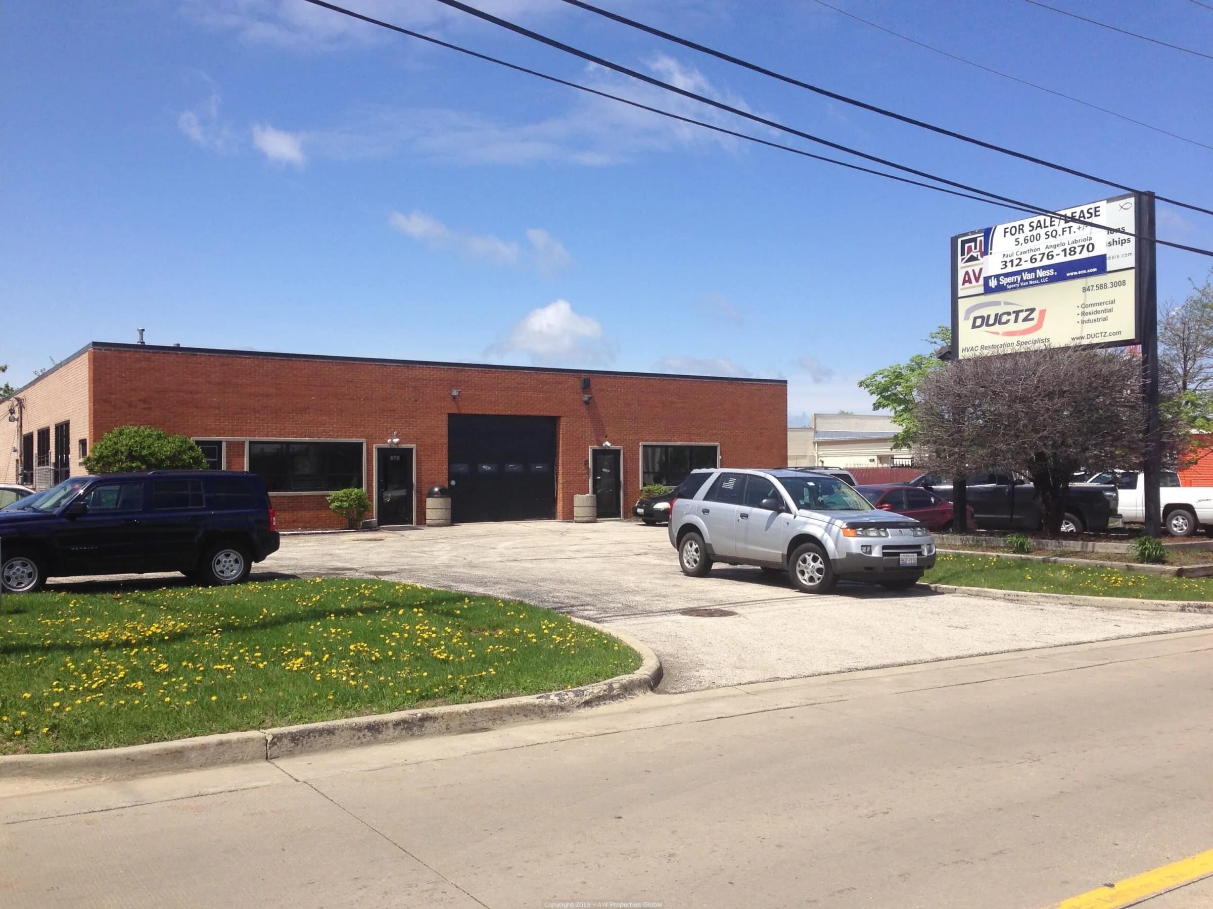 Industrial Flex Building: 975 Rohlwing Road, Rolling Meadows, photo 2