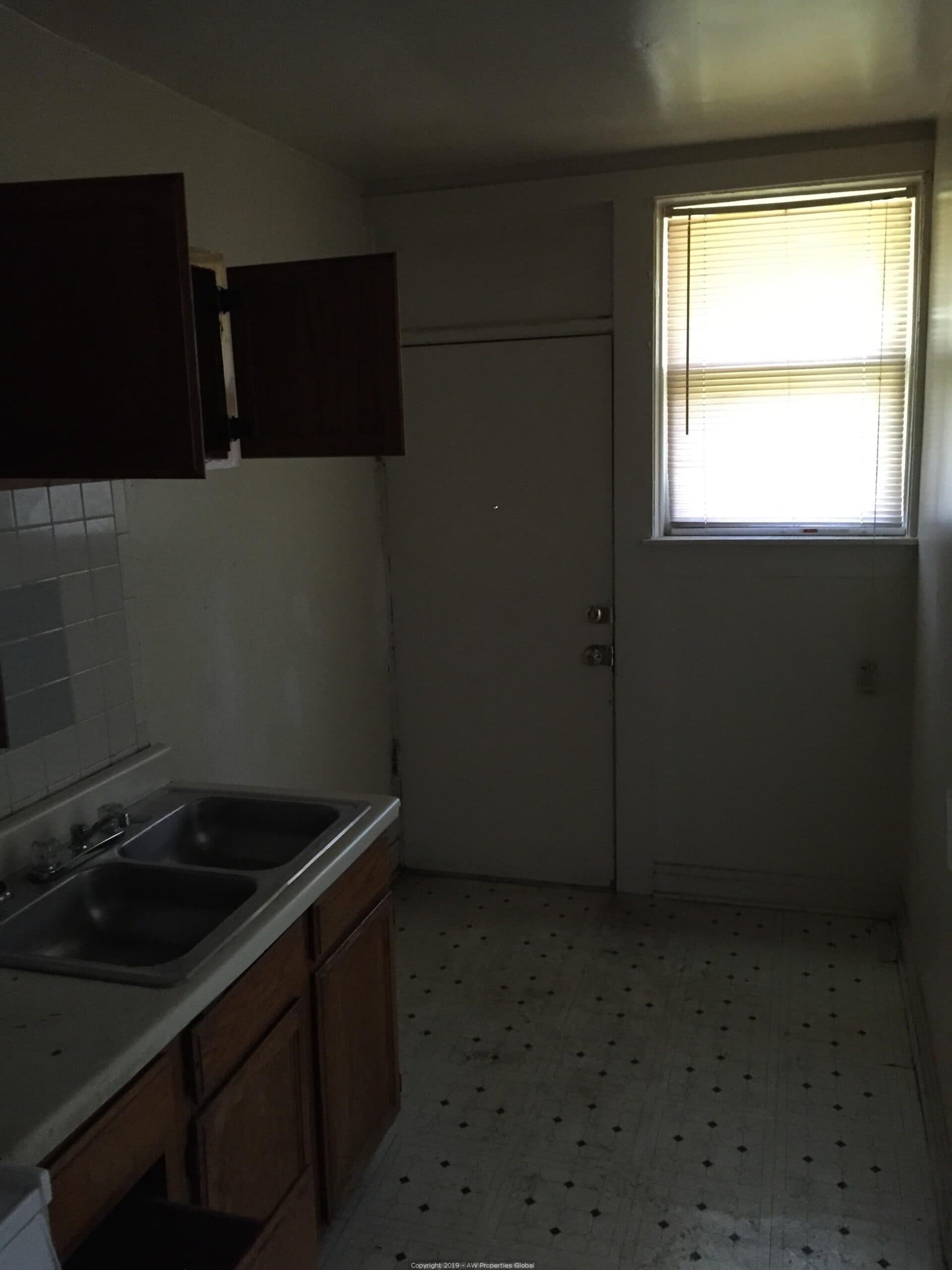 Bank-Owned 24 Unit Multi-Family Building: 4658-62 West Maypole, Chicago, photo 21