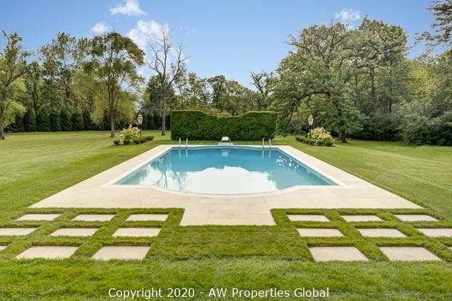 Nearly Six Acre Lake Forest Estate, photo 5