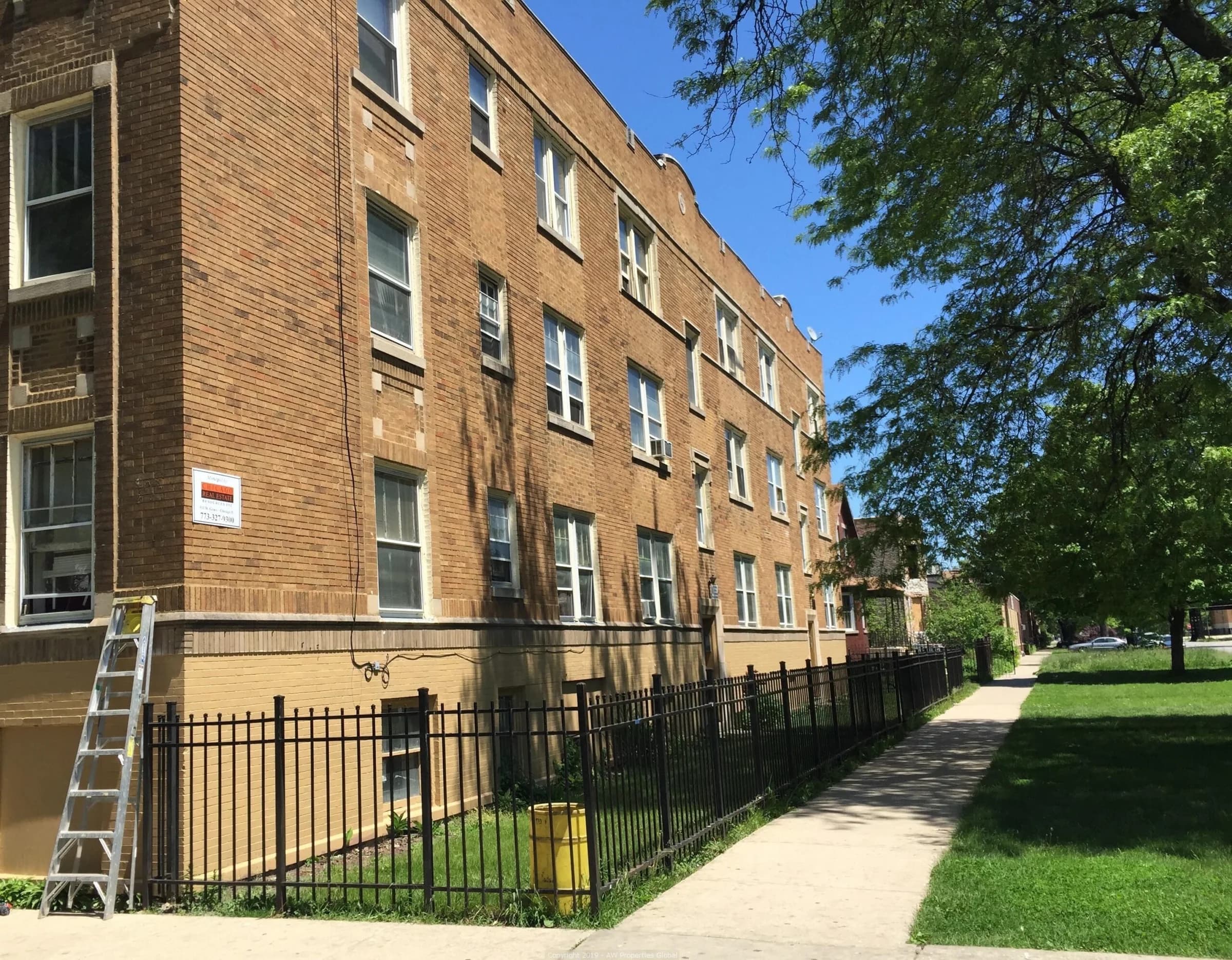 Bank-Owned 24 Unit Multi-Family Building: 4658-62 West Maypole, Chicago, photo 9
