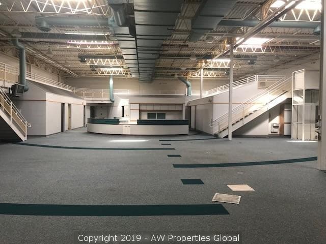 Elgin Industrial/Office/Flex Opportunity; Vacant Former Sherman Health Resource Center with Flexible Zoning, photo 10