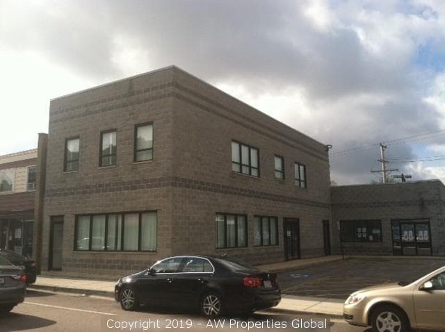 Mixed Use Building in Cicero, photo 1