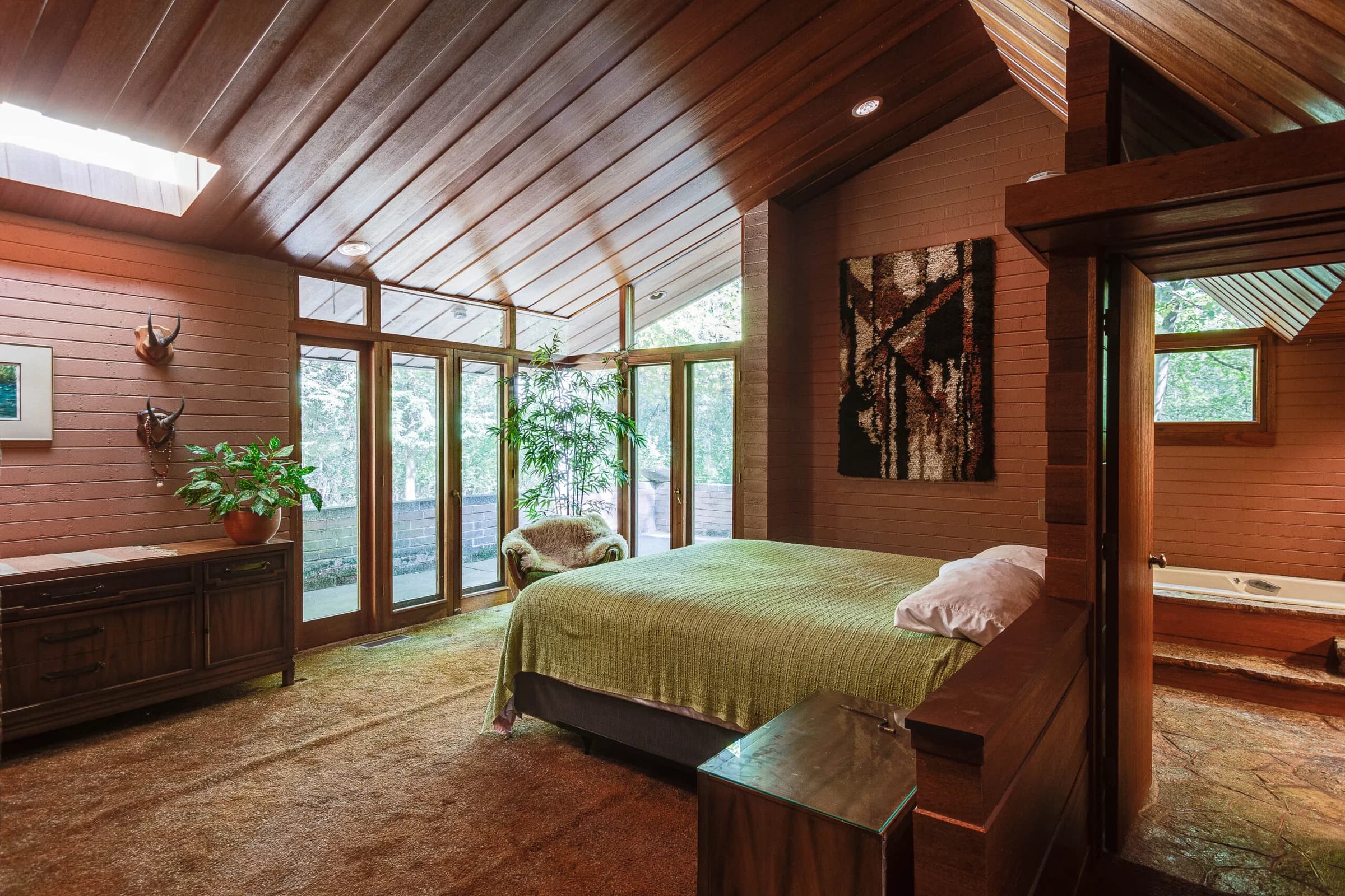 Frank Lloyd Wright Home on 3 Acres, photo 31