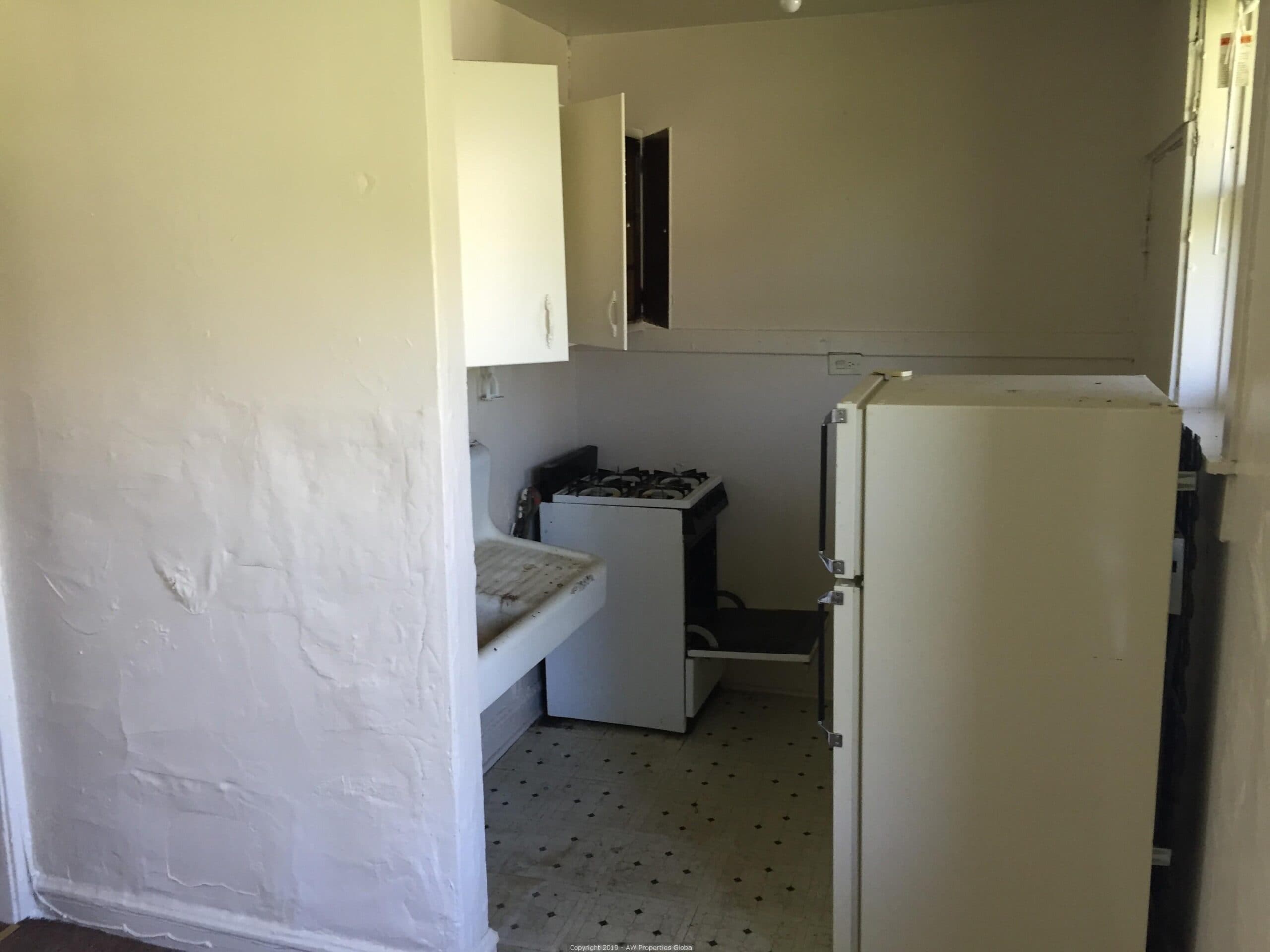 Bank-Owned 24 Unit Multi-Family Building: 4658-62 West Maypole, Chicago, photo 17