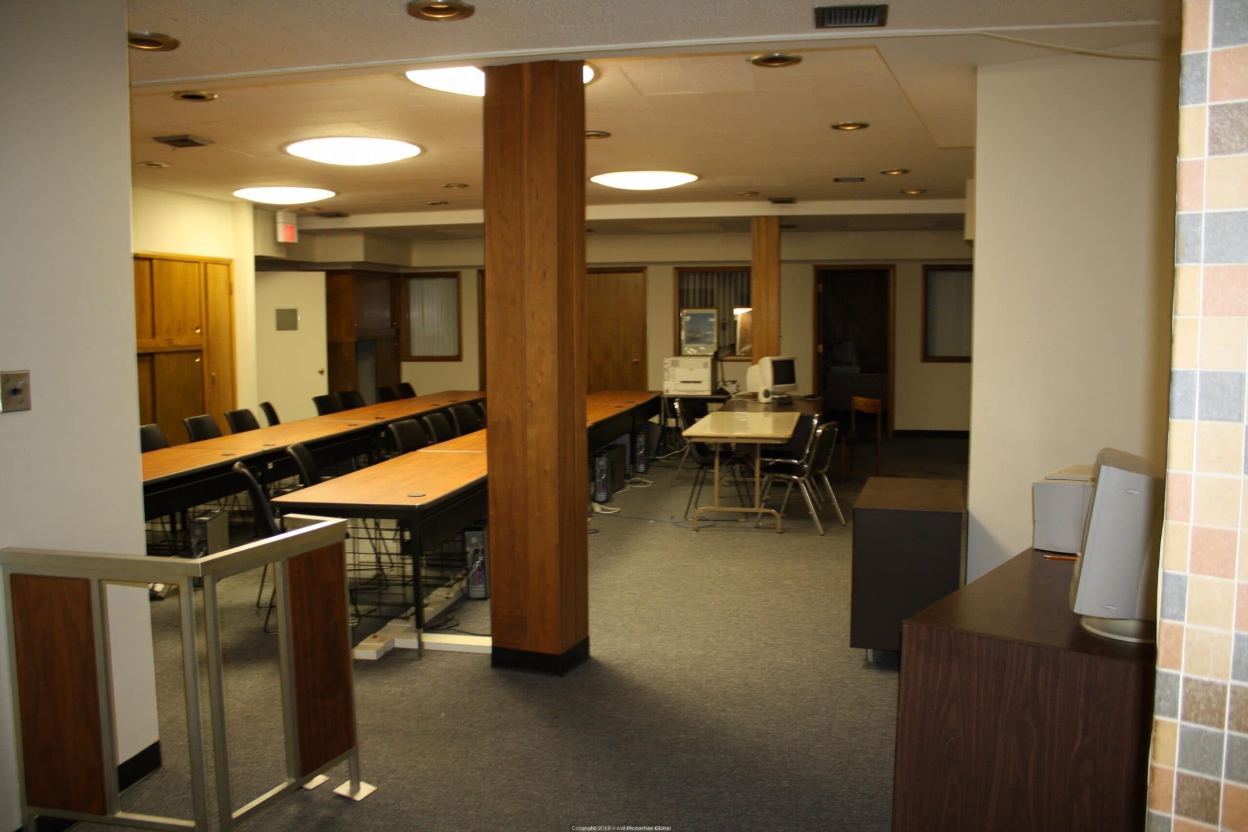Office Building in Summit, photo 21