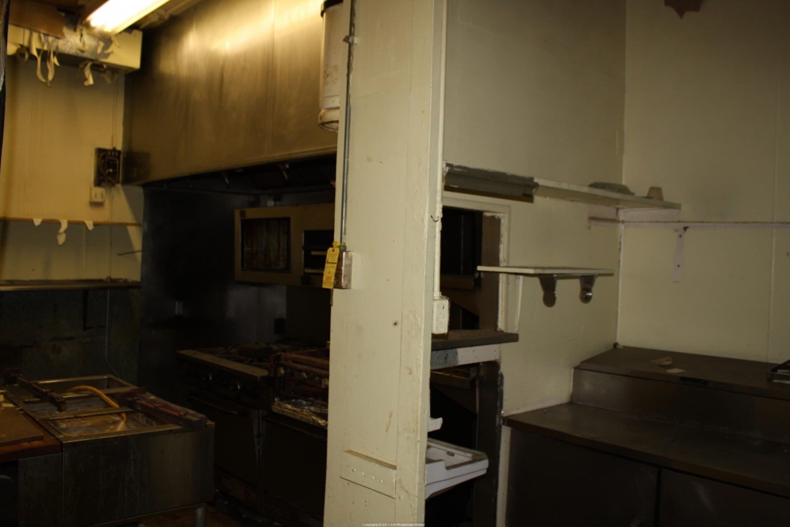 Bank-Owned Mixed Use: 20 West Jackson Street, Joliet, photo 7