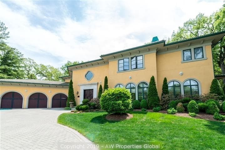 Luxury Single Family Home: 11315 77th Street, Burr Ridge, photo 1