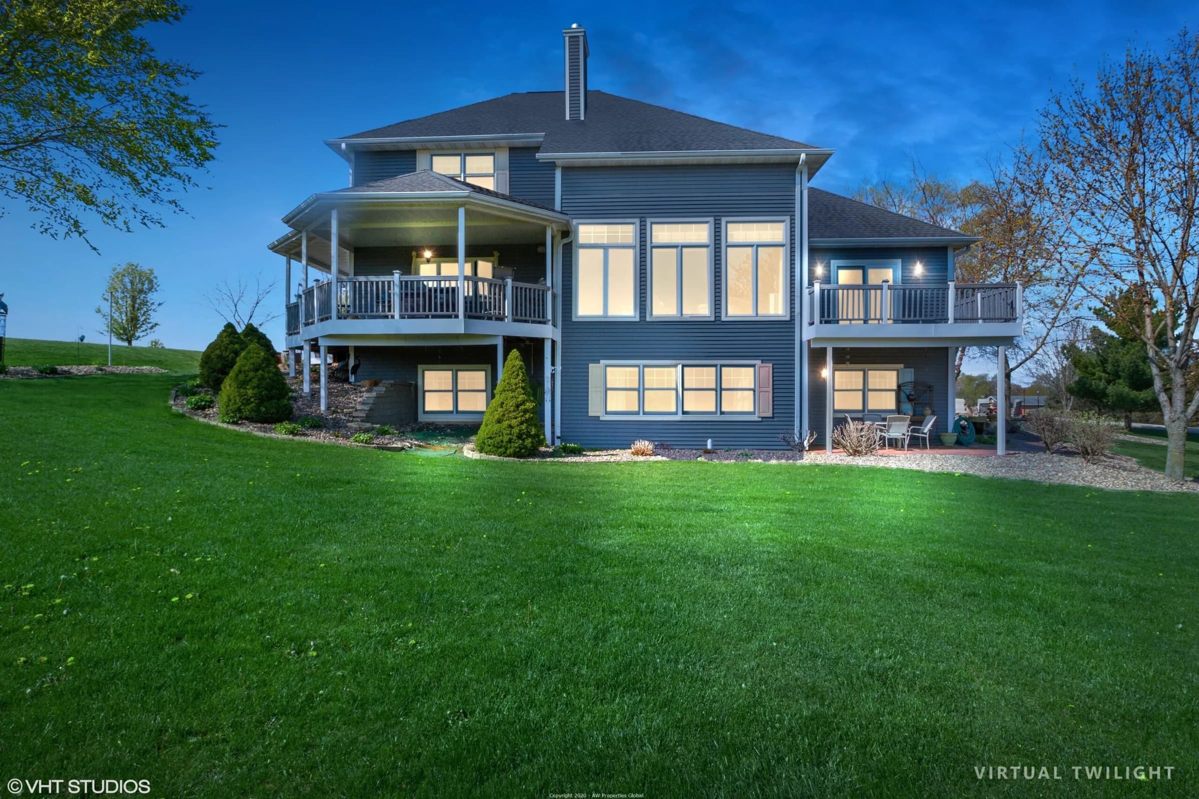 Luxurious Home with Stunning Views of the Apple Canyon Lake Golf Course and Rare, Transferable Dock Slip, photo 4